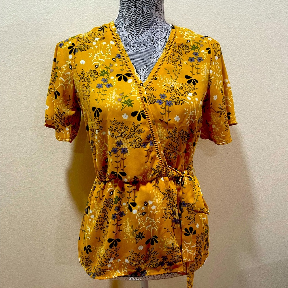 Sienna Sky top. Size XS